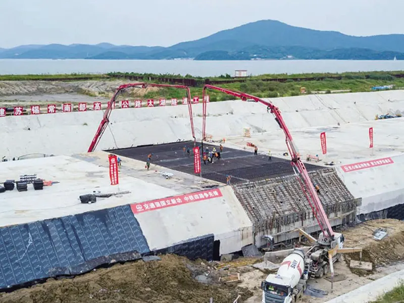 Wuxi Taihu Tunnel Project