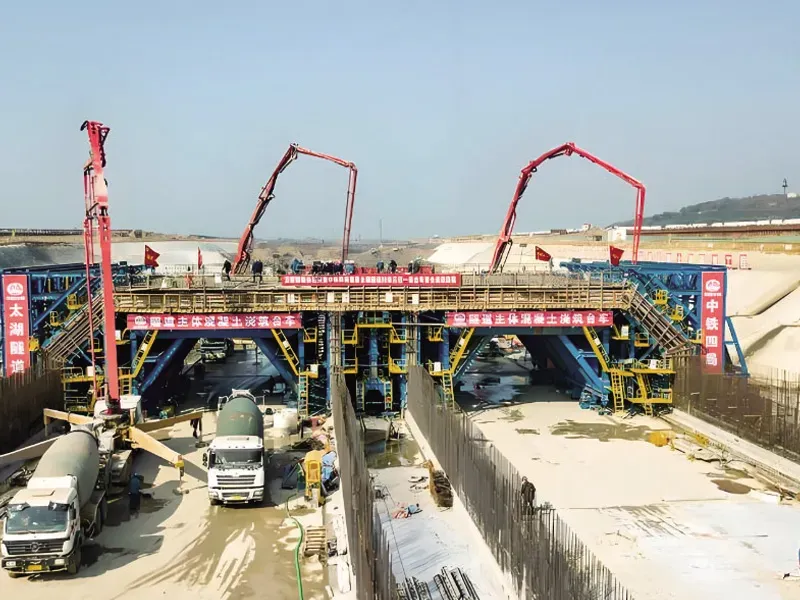 Wuxi Taihu Tunnel Project