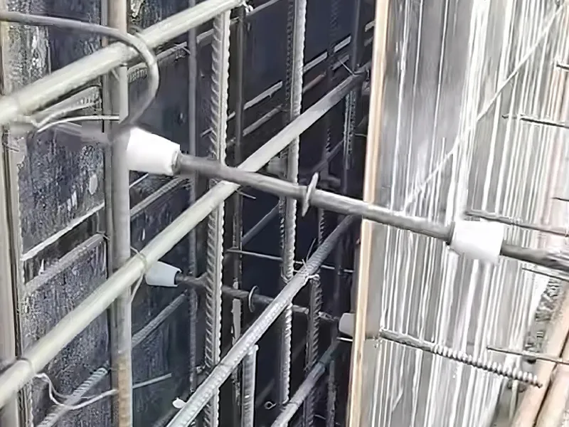 Using formwork tie rods for ordinary shear walls makes construction safe, economical, and reliable.