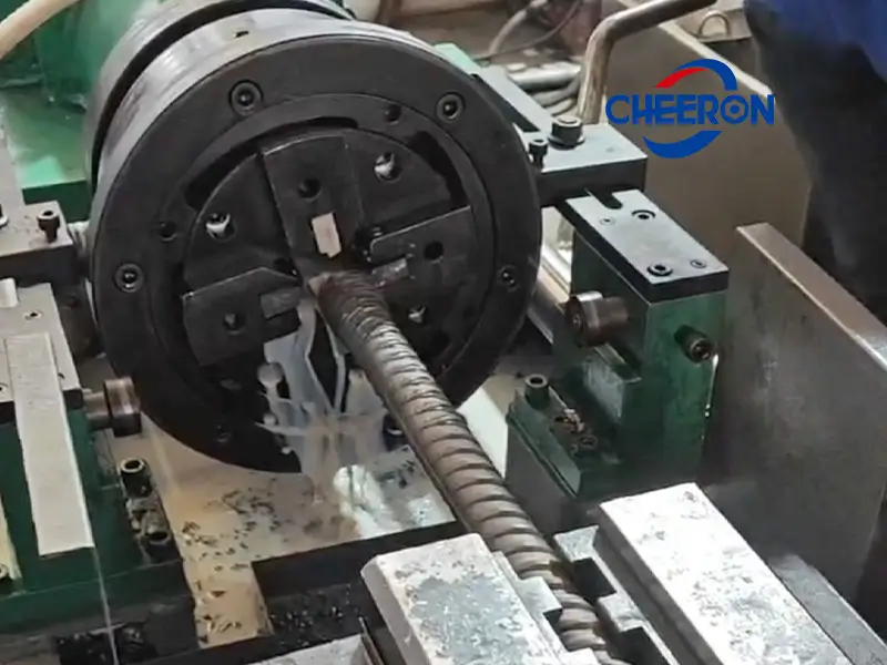 chaser-type-rebar-threading-machine-use.webp